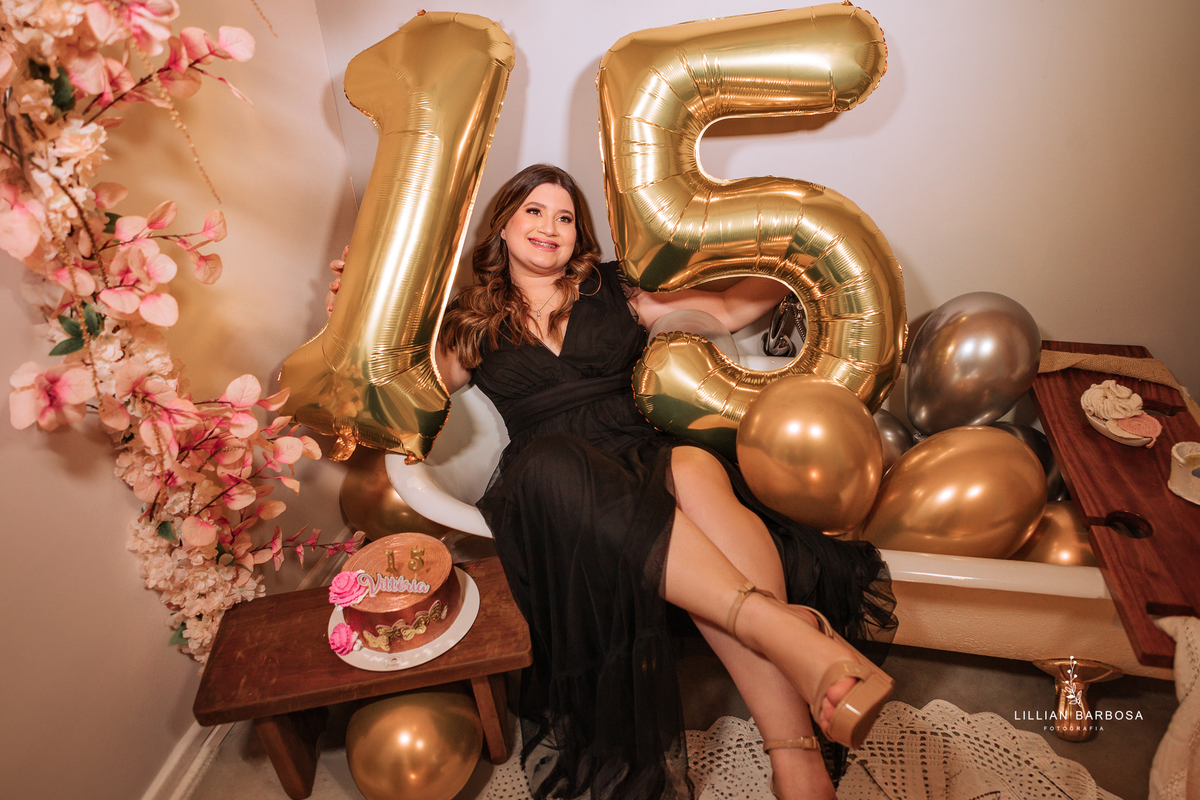 ensaio-de-quinze-anos-book-de-quinze-anos-no-atelie-daniela-nagel-com-cavalo-branco-mc-donalds--fotografa-de-lauro-muller-santa-catarina-