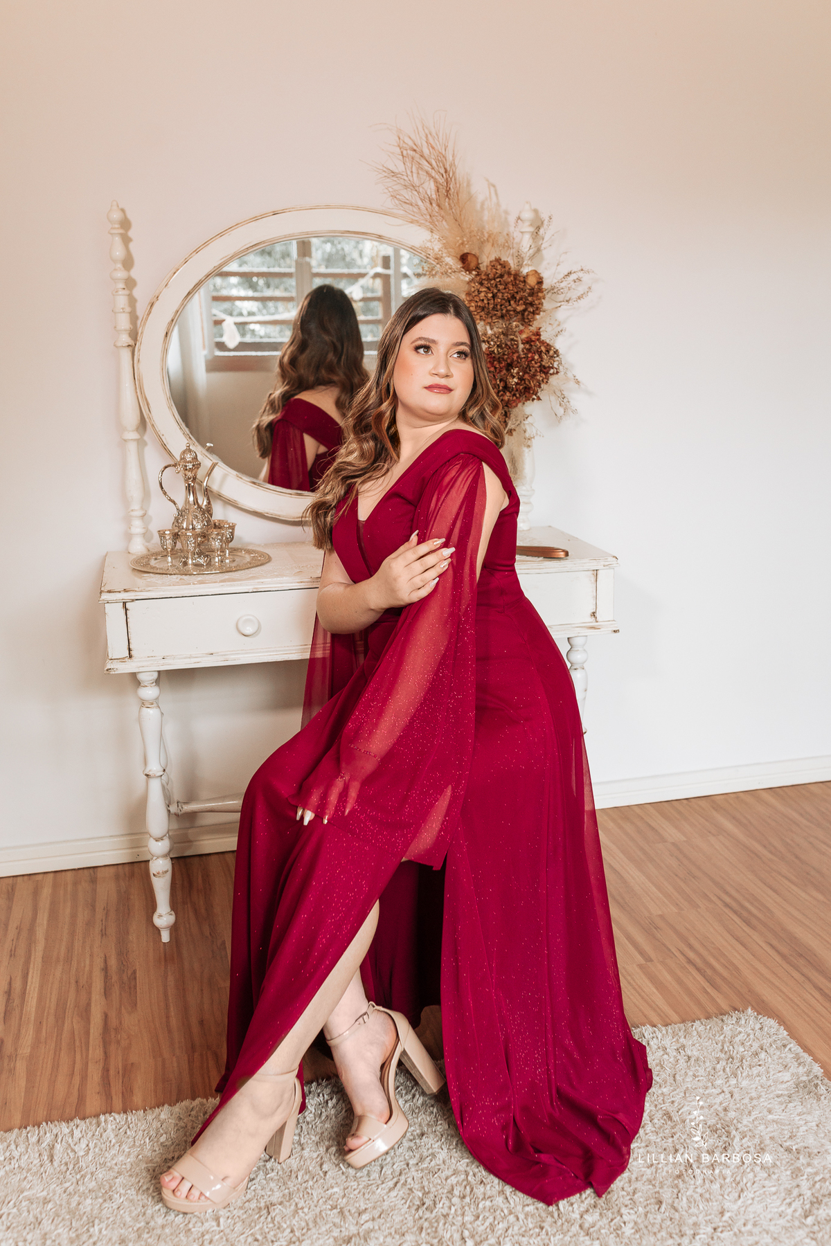 ensaio-de-quinze-anos-book-de-quinze-anos-no-atelie-daniela-nagel-com-cavalo-branco-mc-donalds--fotografa-de-lauro-muller-santa-catarina-