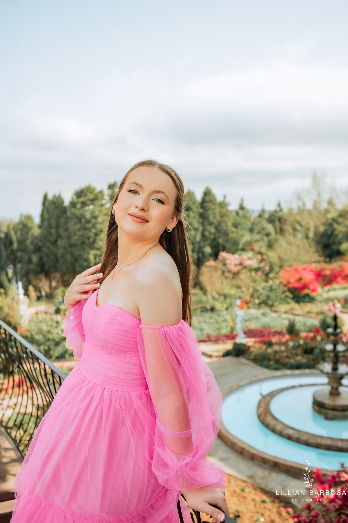 ensaio-de-quinze-anos-book-de-quinze-anos-castelo-belvedere-castelo-treze-de-maio-vestido-rosa-barbie-floresta-fotografa-de-lauro-muller-santa-catarina-