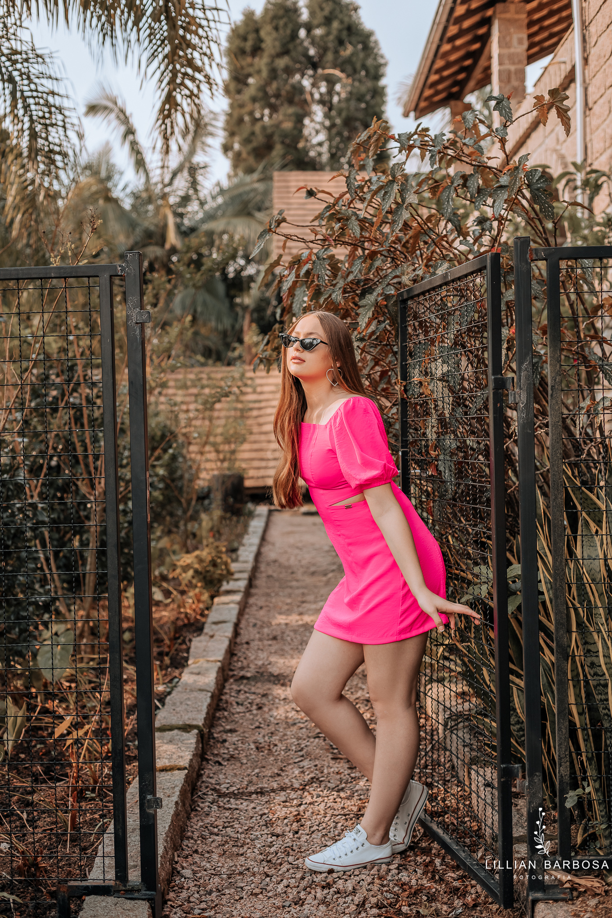 ensaio-de-quinze-anos-book-de-quinze-anos-castelo-belvedere-castelo-treze-de-maio-vestido-rosa-barbie-floresta-fotografa-de-lauro-muller-santa-catarina-