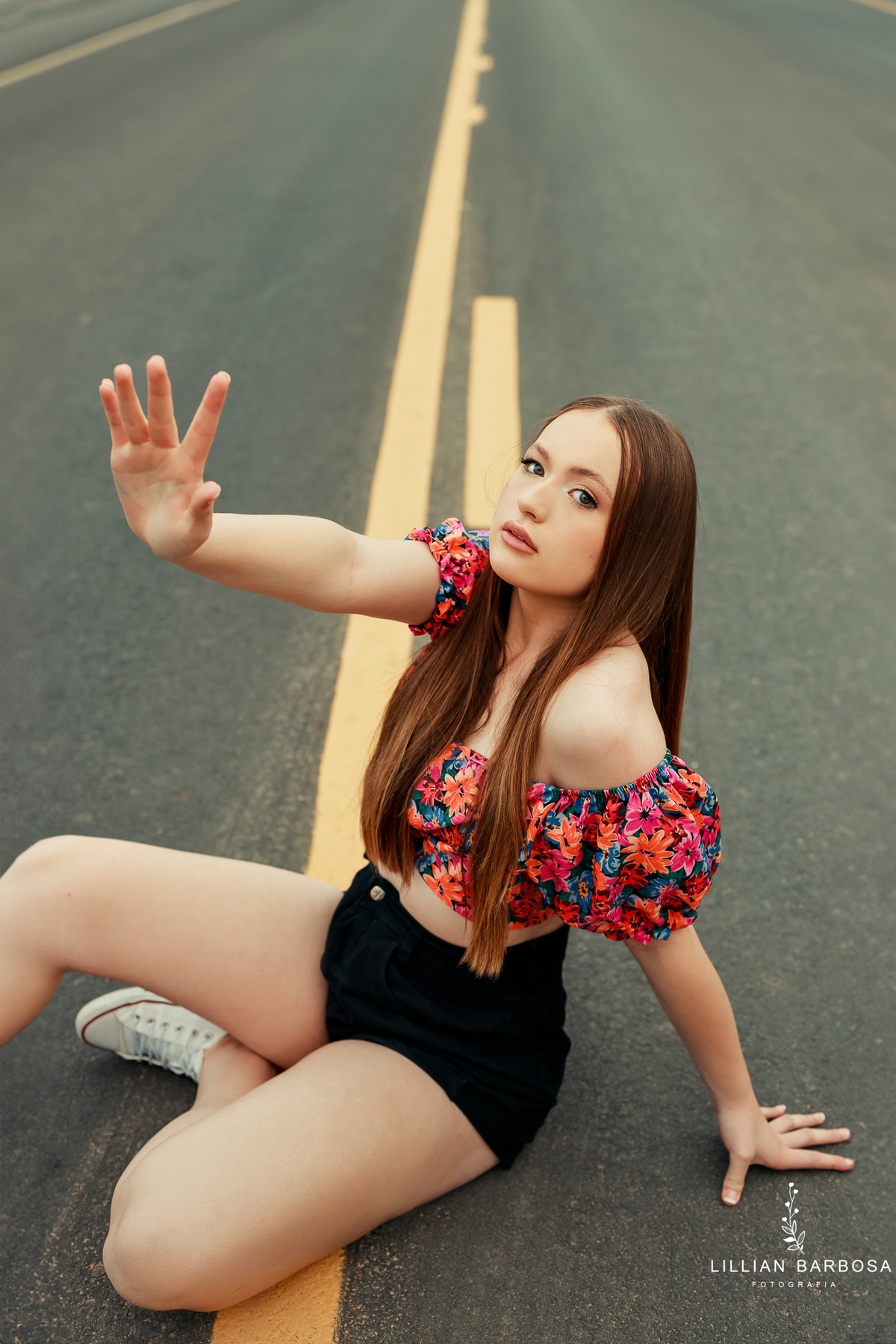 ensaio-de-quinze-anos-book-de-quinze-anos-castelo-belvedere-castelo-treze-de-maio-vestido-rosa-barbie-floresta-fotografa-de-lauro-muller-santa-catarina-