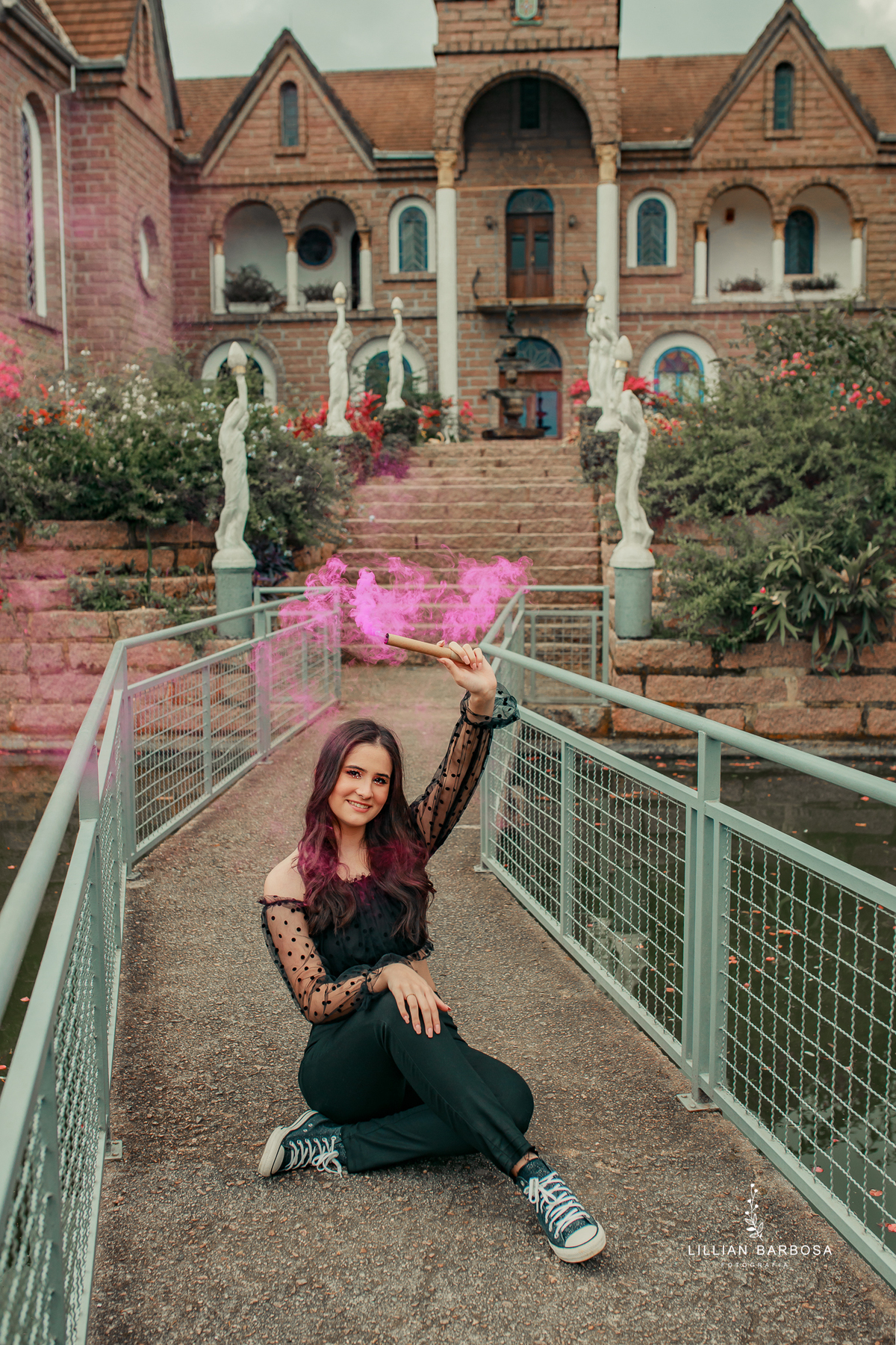 ensaio-15-anos-no-castelo-flores-vestido azul-preto-bege-em-nova-veneza-fotografa-de-lauro-muller-santa-catarina- 