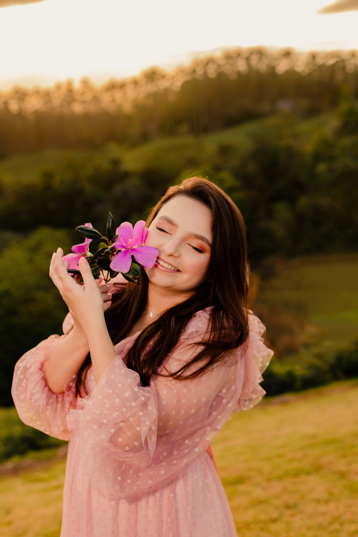 ensaio-pessoal-de21-anos-nascer-do-sol-flores-balanço-bliblia-fotografa -de-Lauro Muller-santa-catarina