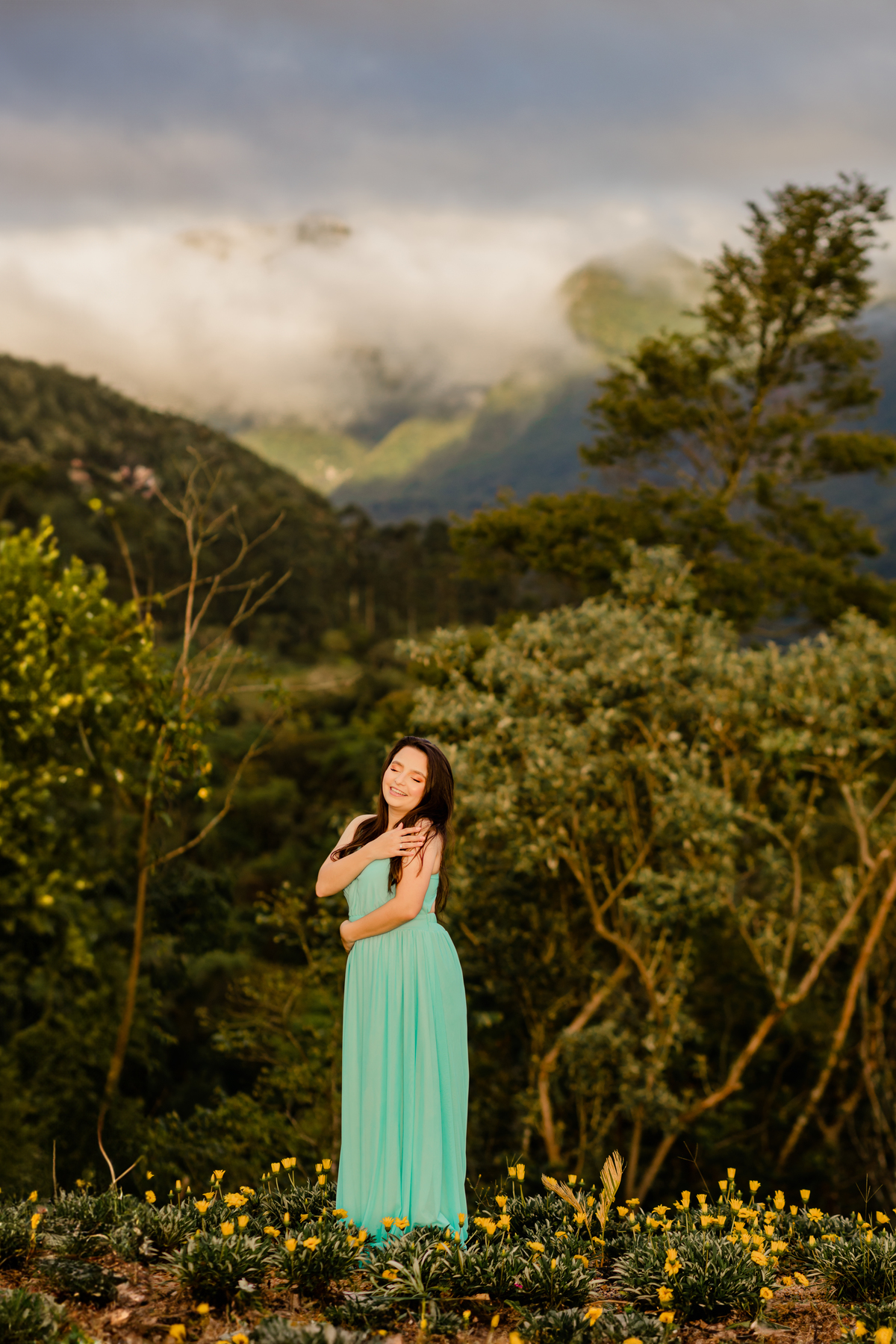 ensaio-pessoal-de21-anos-nascer-do-sol-flores-balanço-bliblia-fotografa -de-Lauro Muller-santa-catarina