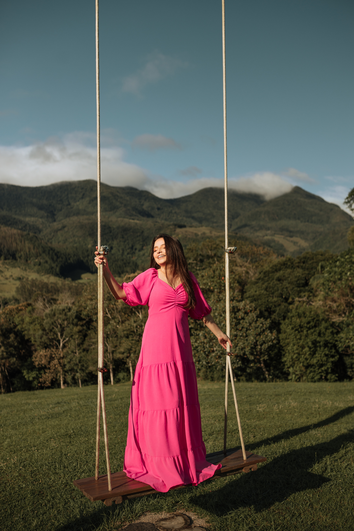 ensaio-pessoal-de21-anos-nascer-do-sol-flores-balanço-bliblia-fotografa -de-Lauro Muller-santa-catarina