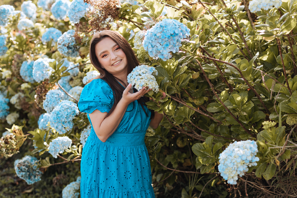 ensaio-pessoal-de21-anos-nascer-do-sol-flores-balanço-bliblia-fotografa -de-Lauro Muller-santa-catarina