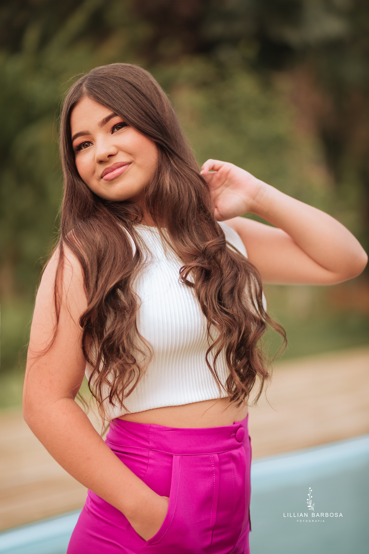 ensaio-de-15-anos-na floresta-vestido-vermelho-rosa-balanço-piscina-vestido-book-de15anos-debutante-fotografa-de-lauro-muller-lillian-barbosa- 