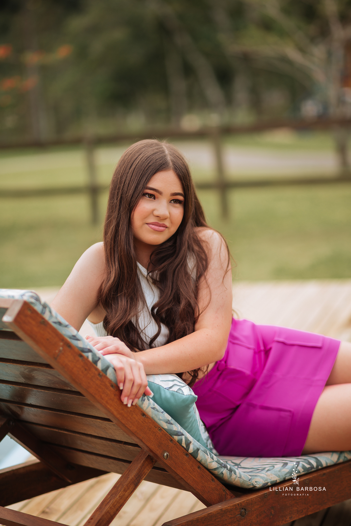 ensaio-de-15-anos-na floresta-vestido-vermelho-rosa-balanço-piscina-vestido-book-de15anos-debutante-fotografa-de-lauro-muller-lillian-barbosa- 