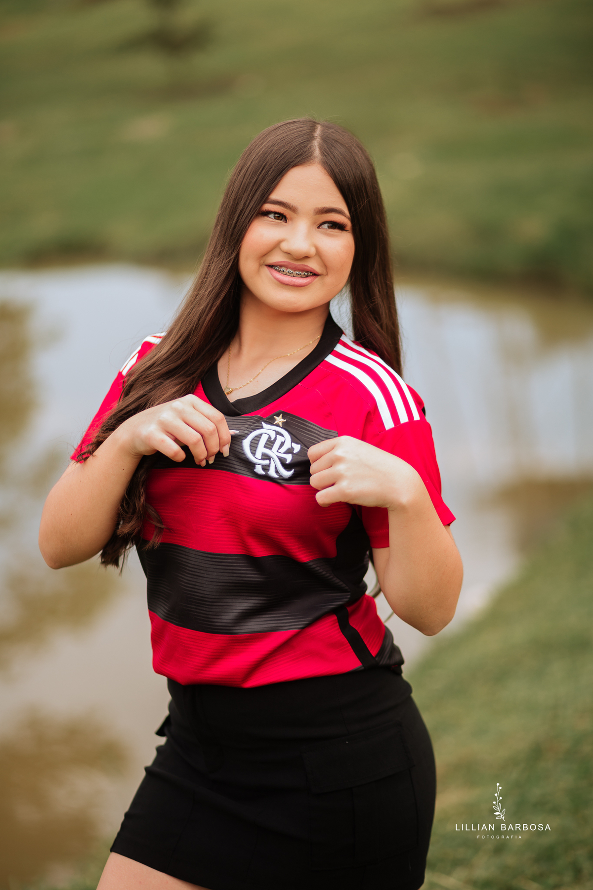 ensaio-de-15-anos-na floresta-vestido-vermelho-rosa-balanço-piscina-vestido-book-de15anos-debutante-fotografa-de-lauro-muller-lillian-barbosa- 