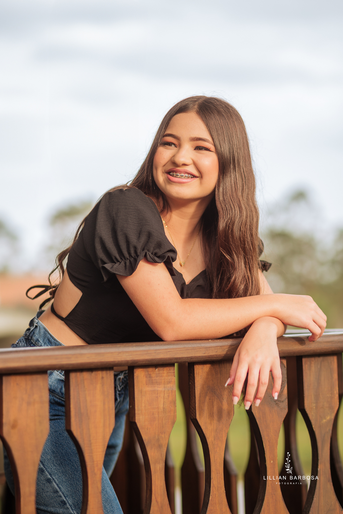 ensaio-de-15-anos-na floresta-vestido-vermelho-rosa-balanço-piscina-vestido-book-de15anos-debutante-fotografa-de-lauro-muller-lillian-barbosa- 