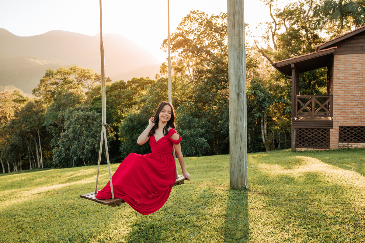 ensaio-de-quinze-anos-Costao-da-serra-vestido azu-e-cavalo-Balanço-fotografa-de-lauro-muller-santa-catarina