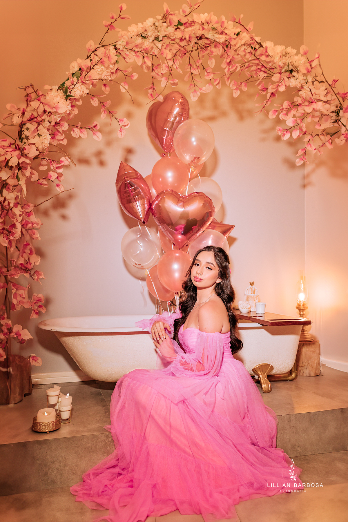 ensaio-de-quinze-anos-Atelie-daniela-nagel-serra-do-rio-do-rastro-vestido azul-preto-rosa-balanço-com-flores-fotografa-de-lauro-muller-santa-catarina