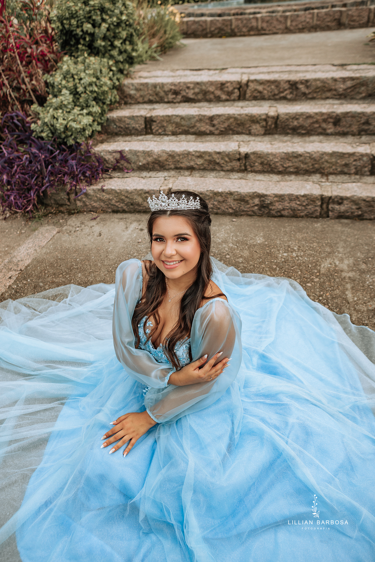 ensaio-de-quinze-anos-castelo-vestido-vermelho-Azul-bege-com-girrasoi-fotografa-de-lauro-muller-santa-catarina