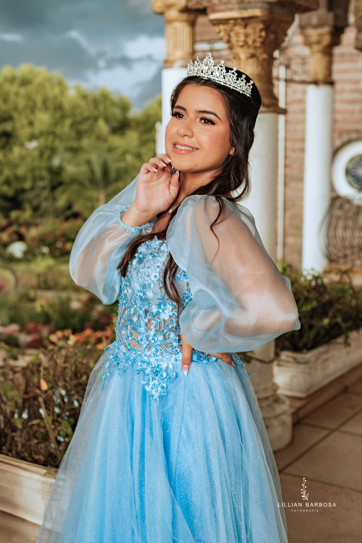 ensaio-de-quinze-anos-castelo-vestido-vermelho-Azul-bege-com-girrasoi-fotografa-de-lauro-muller-santa-catarina