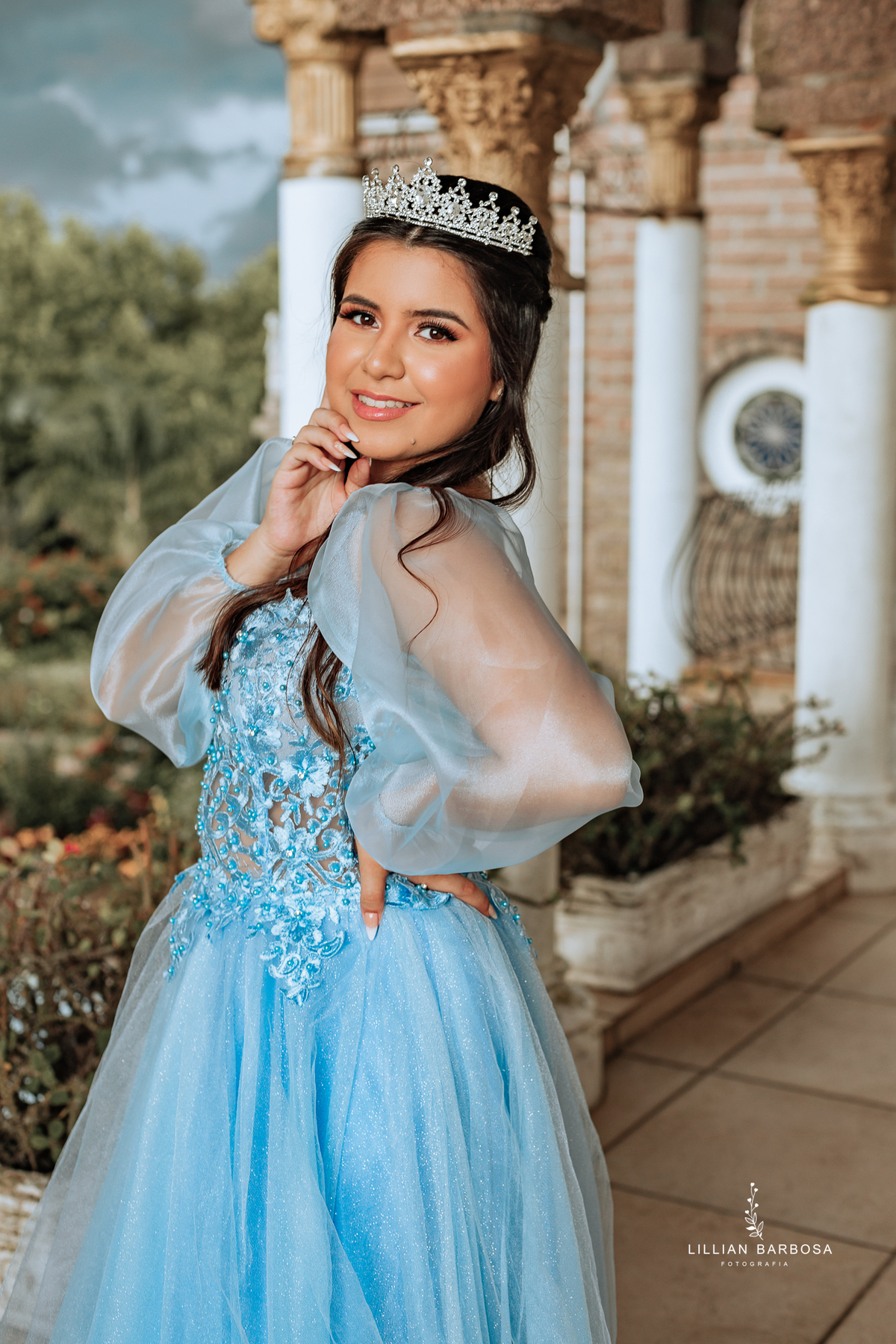 ensaio-de-quinze-anos-castelo-vestido-vermelho-Azul-bege-com-girrasoi-fotografa-de-lauro-muller-santa-catarina