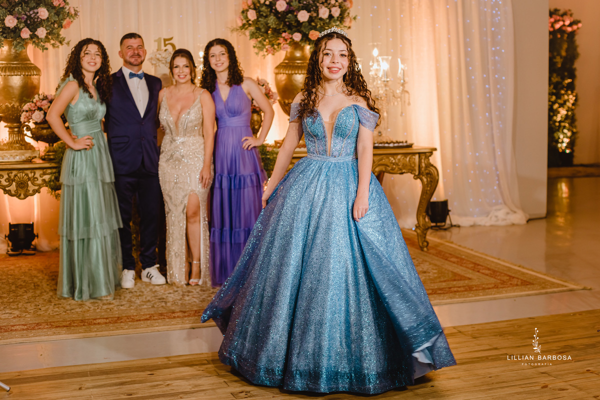 Festa-de-quinze-anos-vestido-Brilho-azul-fotografa-de-lauro-muller-santa-catarina