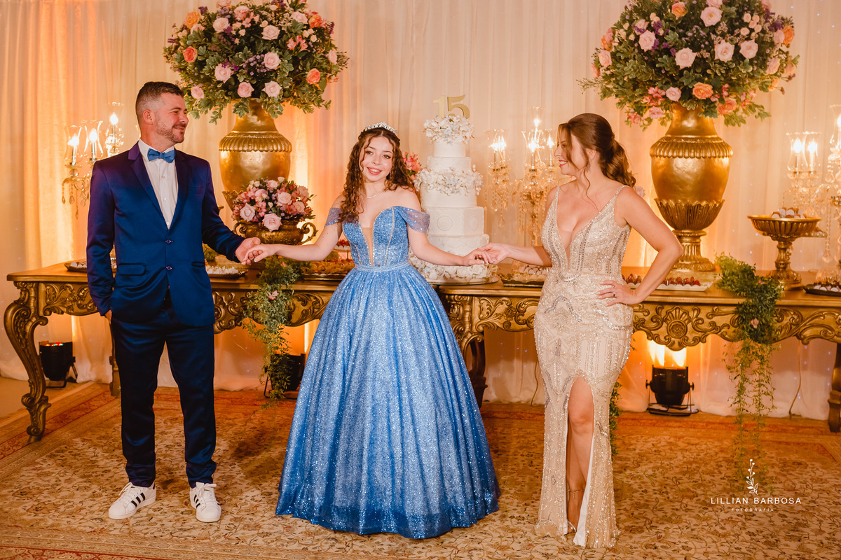 Festa-de-quinze-anos-vestido-Brilho-azul-fotografa-de-lauro-muller-santa-catarina