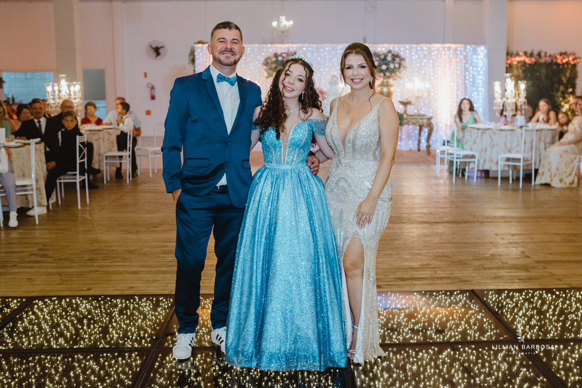 Festa-de-quinze-anos-vestido-Brilho-azul-fotografa-de-lauro-muller-santa-catarina