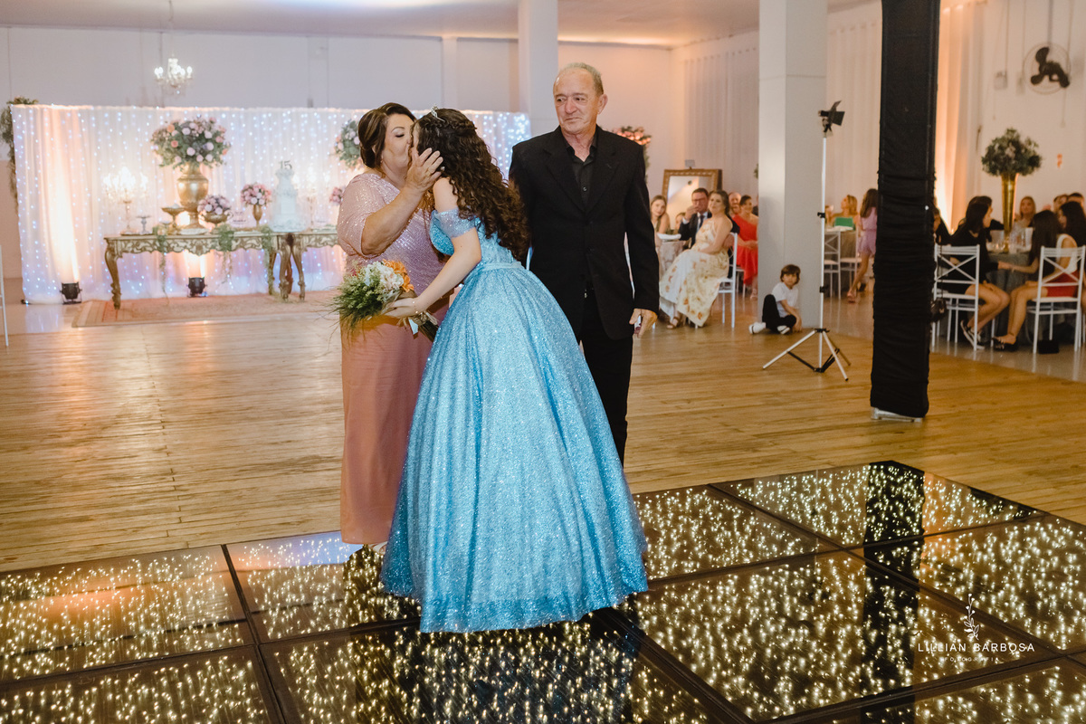 Festa-de-quinze-anos-vestido-Brilho-azul-fotografa-de-lauro-muller-santa-catarina