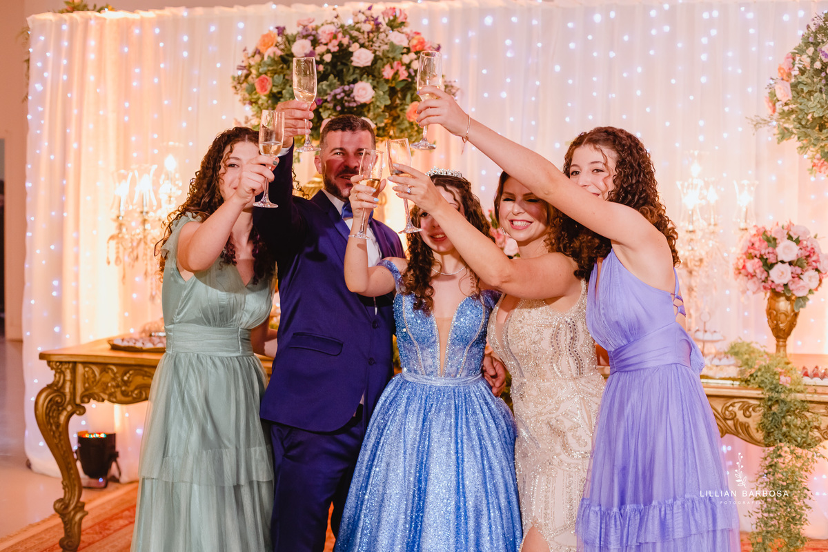 Festa-de-quinze-anos-vestido-Brilho-azul-fotografa-de-lauro-muller-santa-catarina