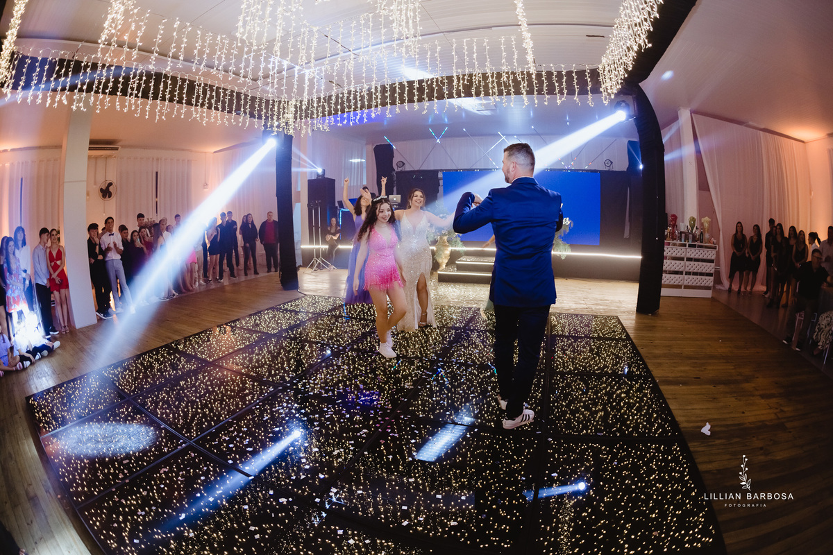 Festa-de-quinze-anos-vestido-Brilho-azul-fotografa-de-lauro-muller-santa-catarina