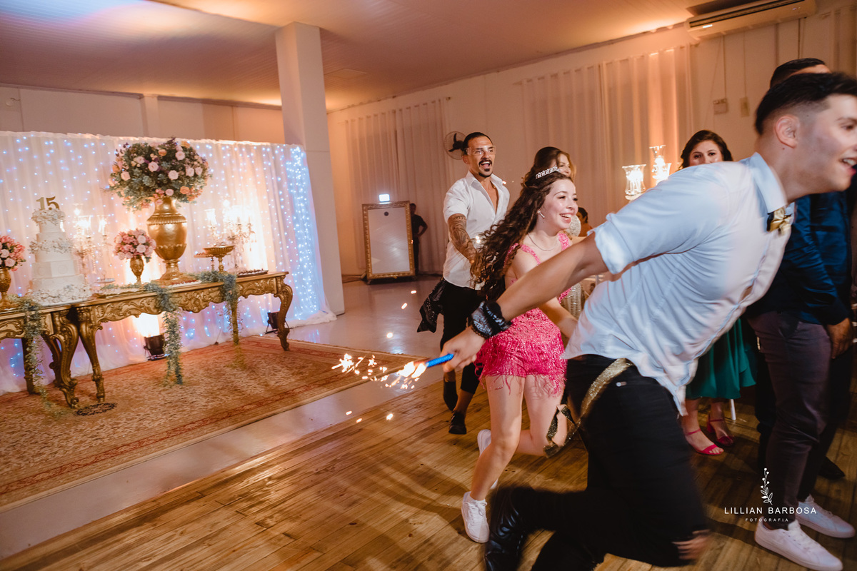 Festa-de-quinze-anos-vestido-Brilho-azul-fotografa-de-lauro-muller-santa-catarina
