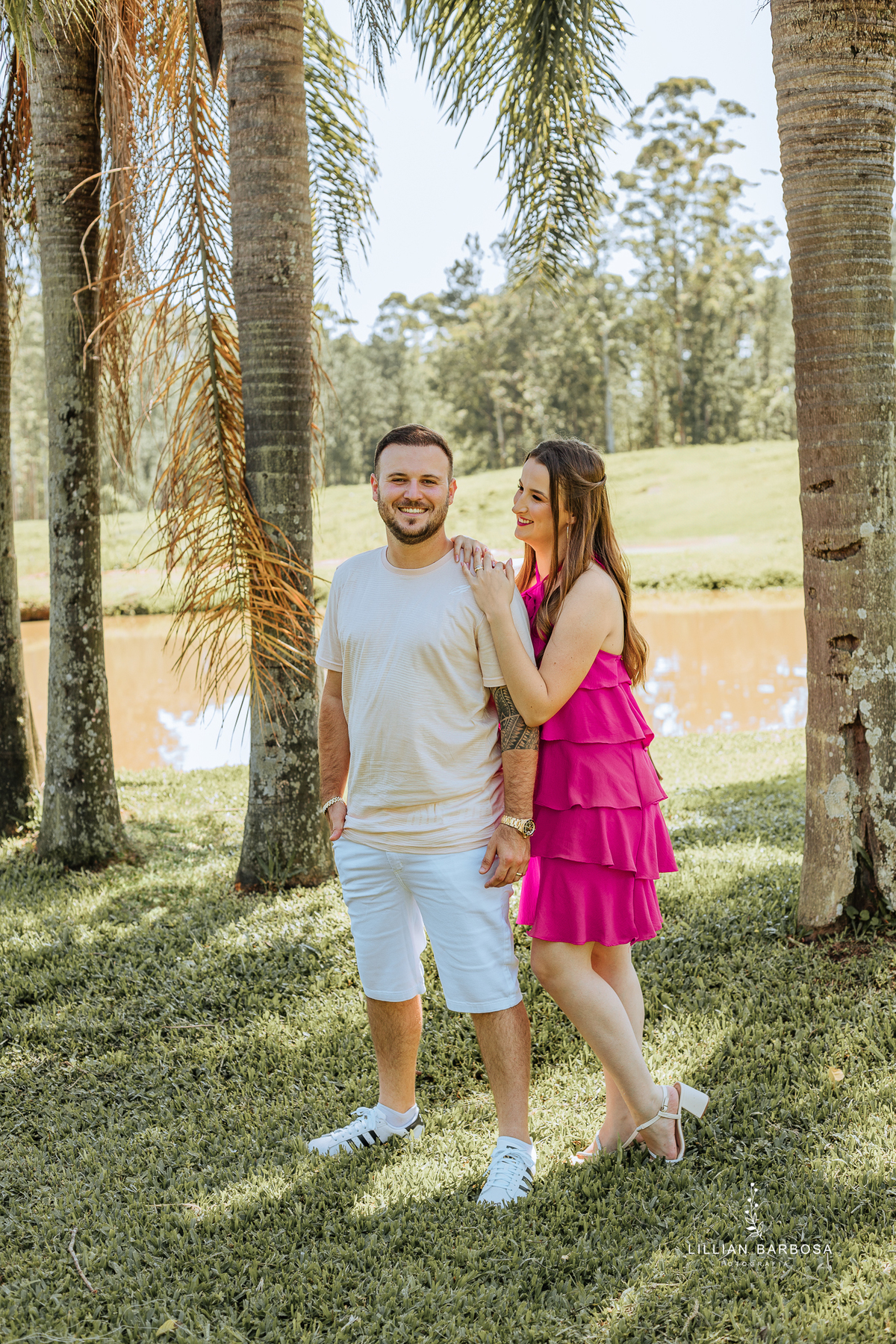 ensaio-de-casal-pousada-costao-da-serra-vestido-Vermelho-preto-piscina-fotografa-de-lauro-muller-santa-catarina 
