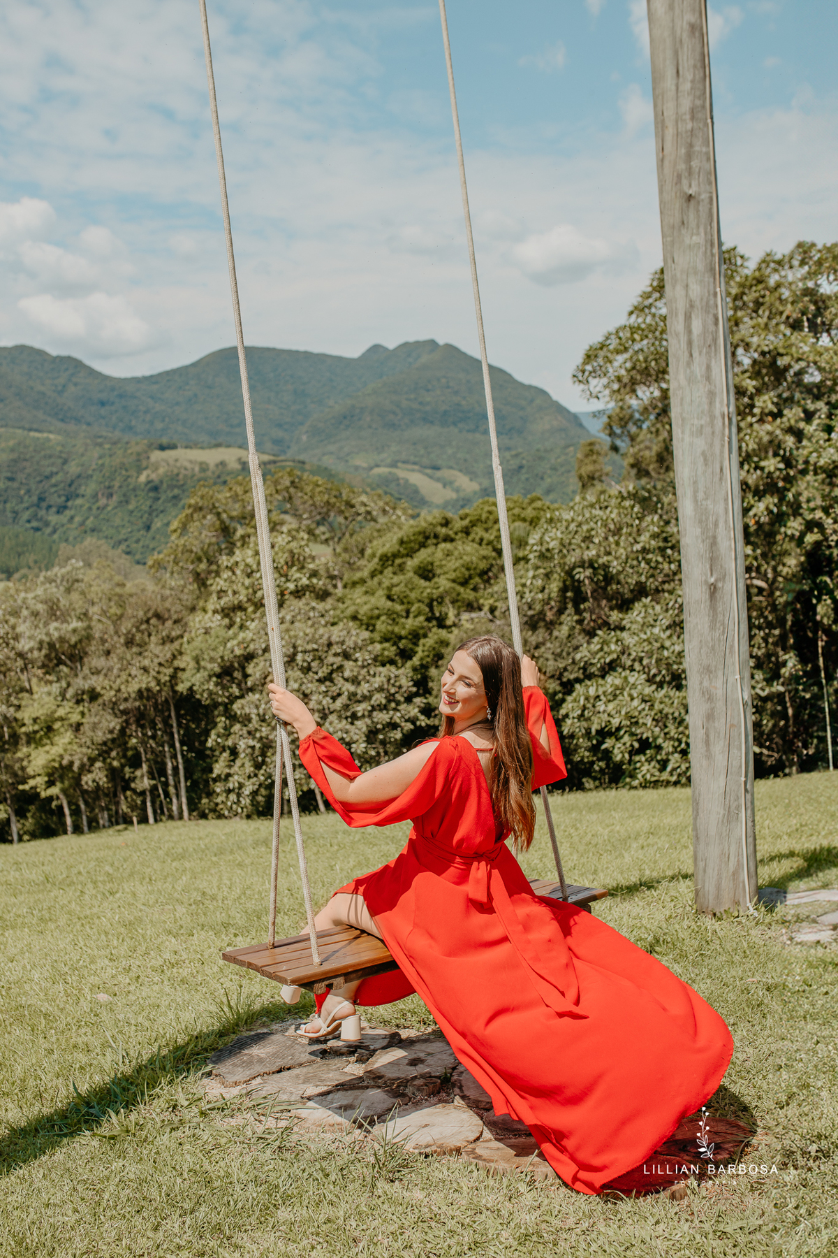 ensaio-de-casal-pousada-costao-da-serra-vestido-Vermelho-preto-piscina-fotografa-de-lauro-muller-santa-catarina 