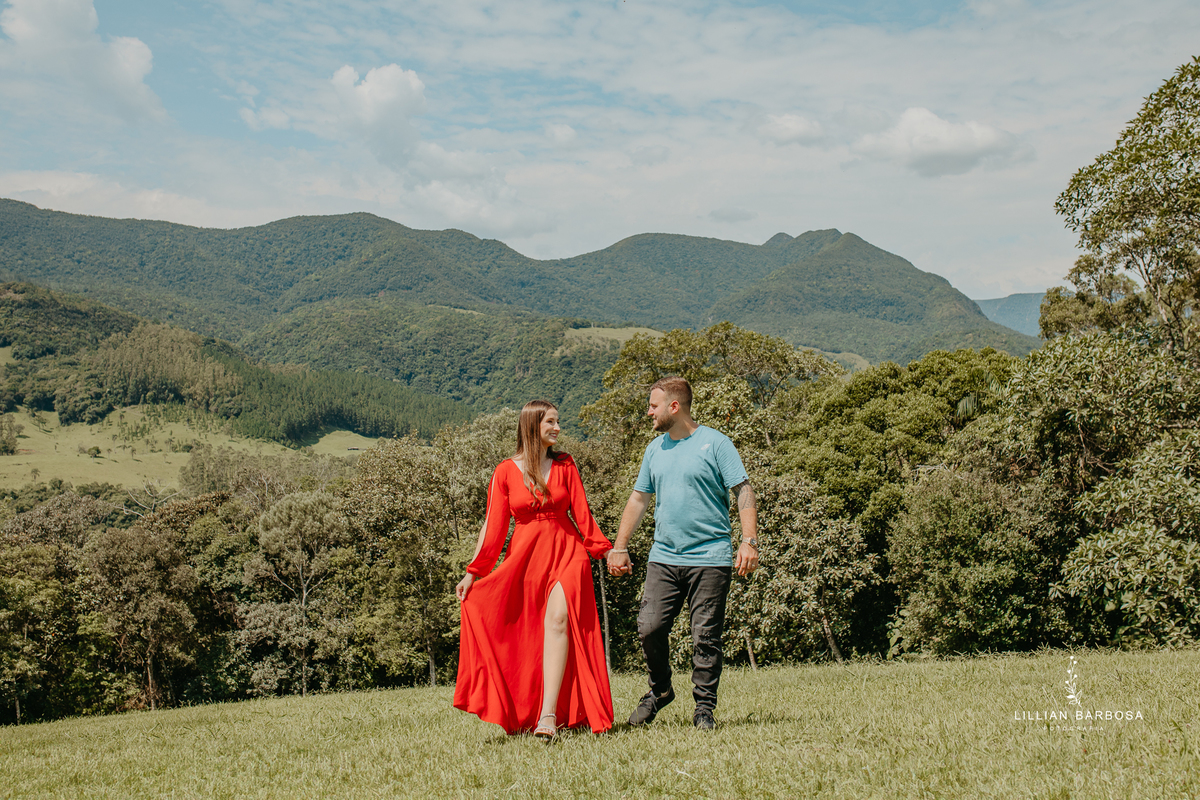 ensaio-de-casal-pousada-costao-da-serra-vestido-Vermelho-preto-piscina-fotografa-de-lauro-muller-santa-catarina 