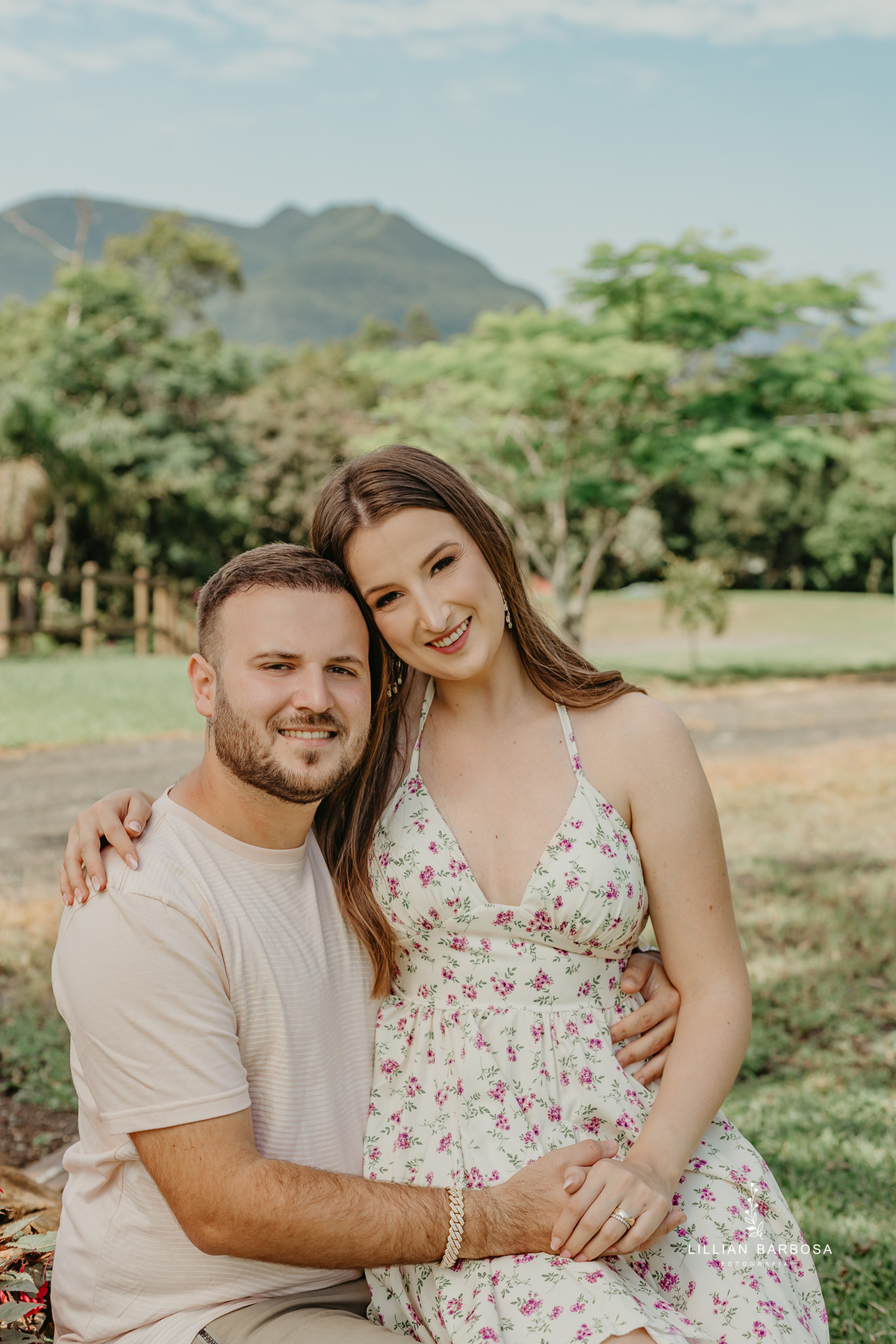 ensaio-de-casal-pousada-costao-da-serra-vestido-Vermelho-preto-piscina-fotografa-de-lauro-muller-santa-catarina 