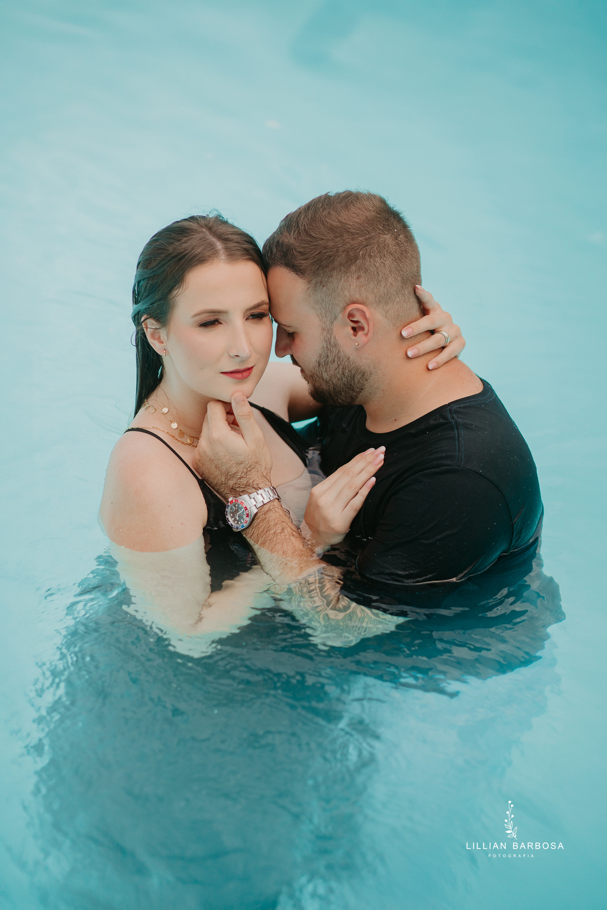 ensaio-de-casal-pousada-costao-da-serra-vestido-Vermelho-preto-piscina-fotografa-de-lauro-muller-santa-catarina 
