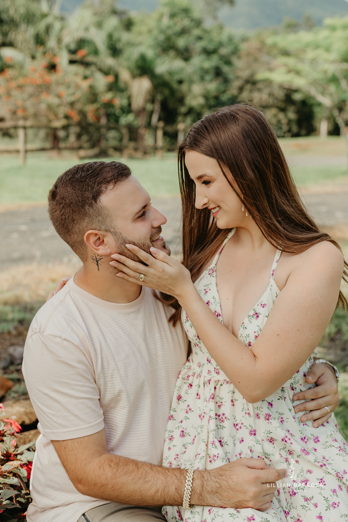 ensaio-de-casal-pousada-costao-da-serra-vestido-Vermelho-preto-piscina-fotografa-de-lauro-muller-santa-catarina 