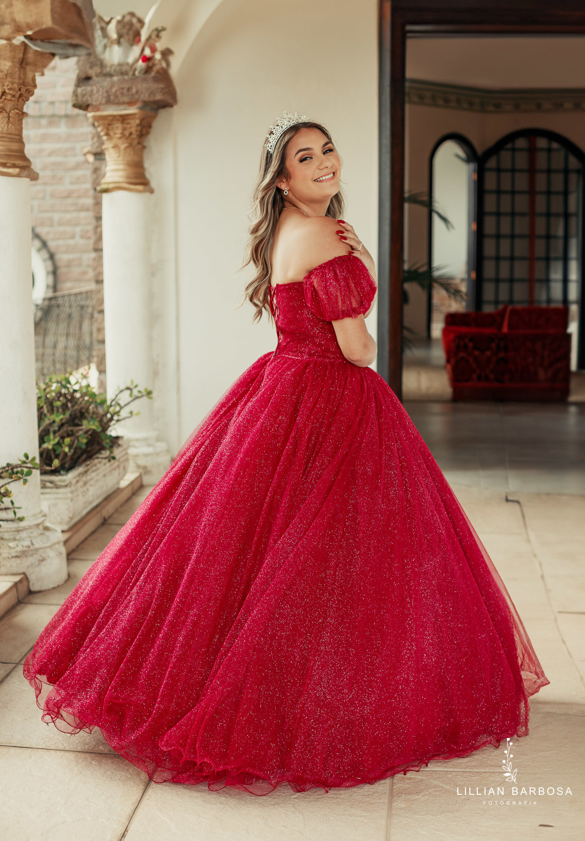 ensaio-de-quinze-anos-castelo-beldevere-vestido-rosa-vermelho-preto-brilho-fotografa-de-lauro-muller- fotografa-fotografa-de-treze-de-maio