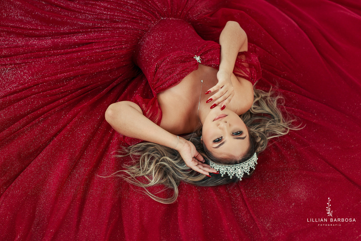 ensaio-de-quinze-anos-castelo-beldevere-vestido-rosa-vermelho-preto-brilho-fotografa-de-lauro-muller- fotografa-fotografa-de-treze-de-maio