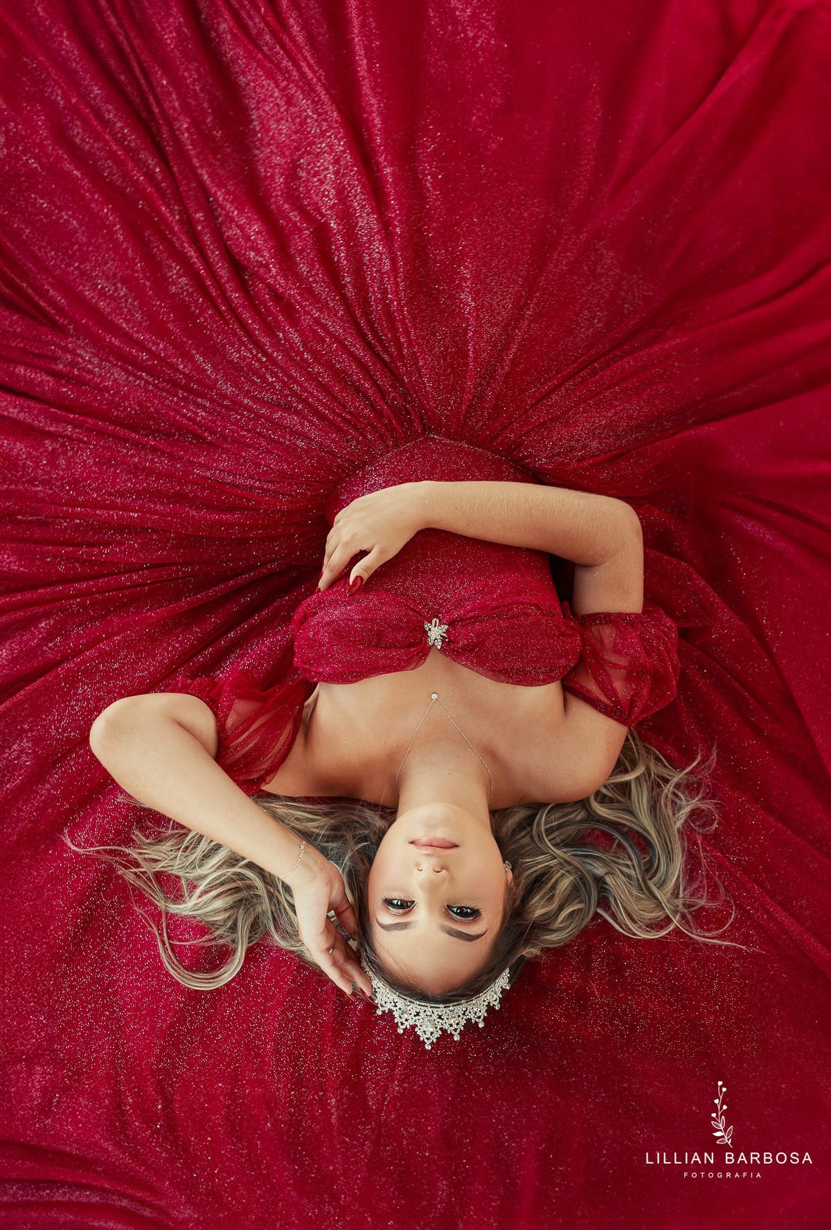 ensaio-de-quinze-anos-castelo-beldevere-vestido-rosa-vermelho-preto-brilho-fotografa-de-lauro-muller- fotografa-fotografa-de-treze-de-maio