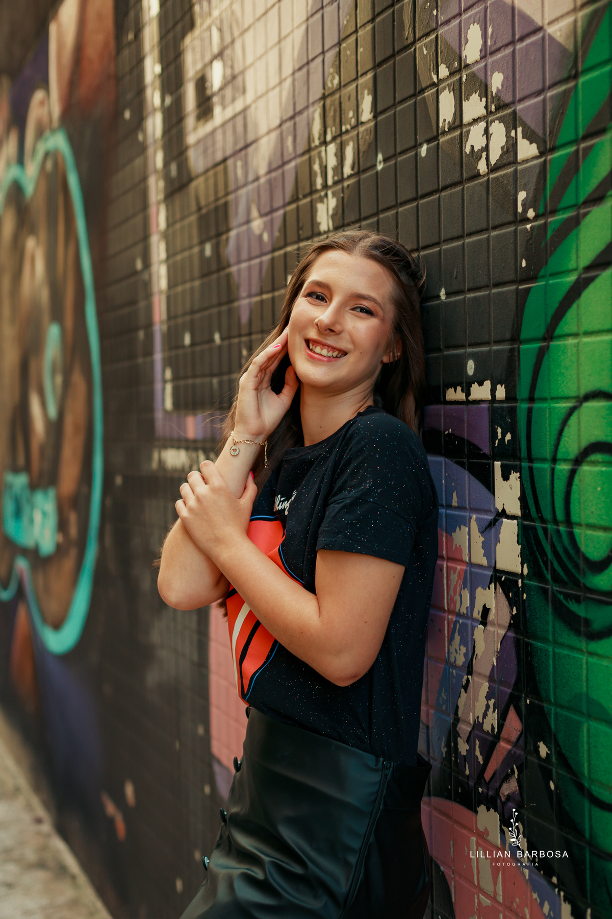 ensaio-de-quinze-anos-balneario-camburiu-florianopolis-vestido-rosa-vermelho-preto-fotografa-de-lauro-muller- fotografa-fotografa-de-florioa-forianopolos-balneario-camburui