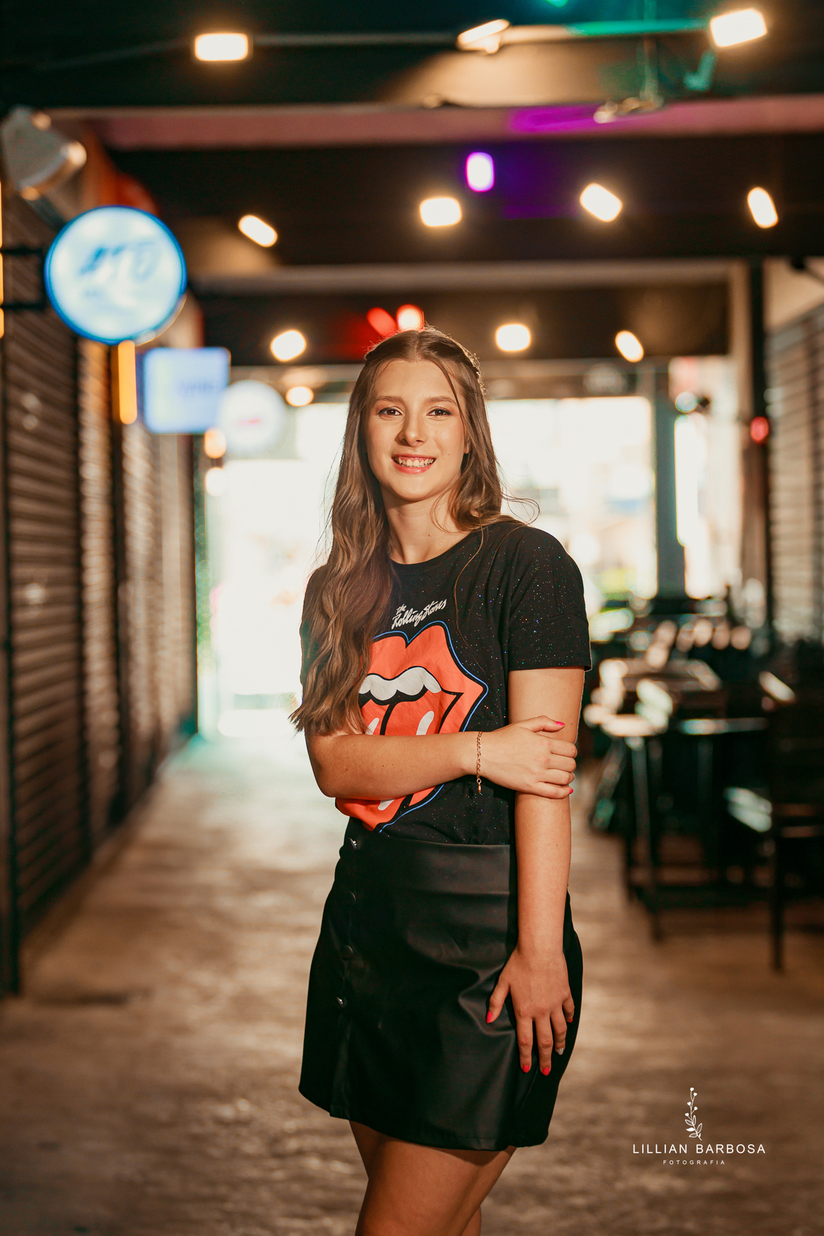ensaio-de-quinze-anos-balneario-camburiu-florianopolis-vestido-rosa-vermelho-preto-fotografa-de-lauro-muller- fotografa-fotografa-de-florioa-forianopolos-balneario-camburui