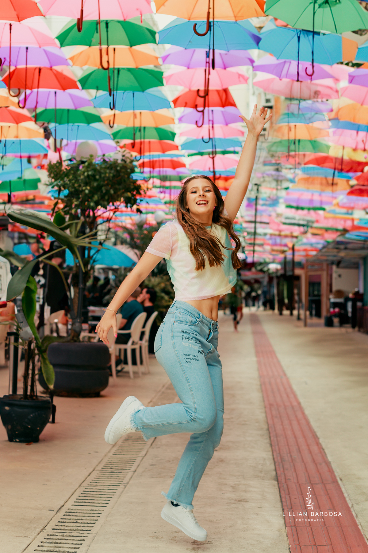 ensaio-de-quinze-anos-balneario-camburiu-florianopolis-vestido-rosa-vermelho-preto-fotografa-de-lauro-muller- fotografa-fotografa-de-florioa-forianopolos-balneario-camburui