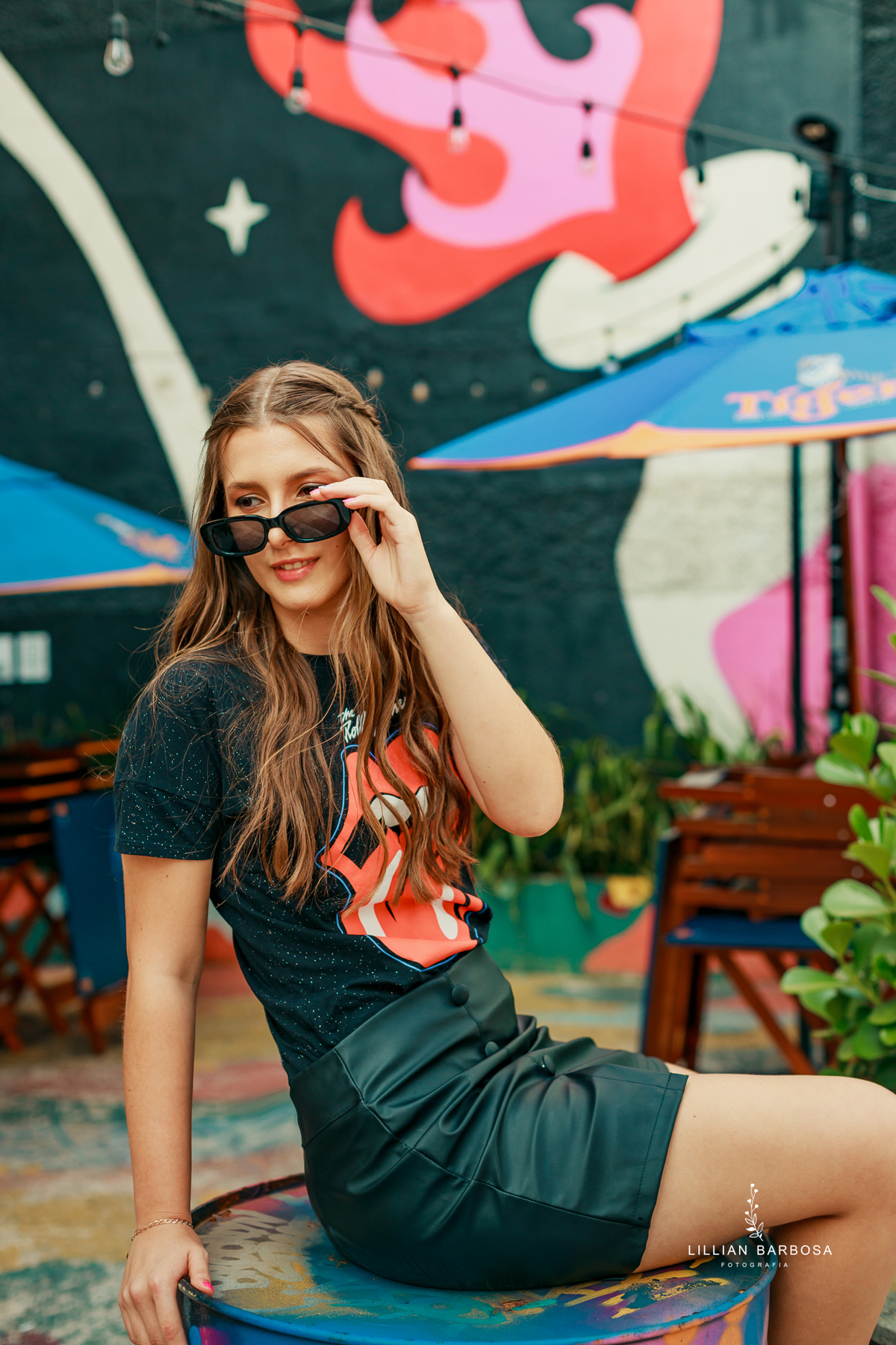 ensaio-de-quinze-anos-balneario-camburiu-florianopolis-vestido-rosa-vermelho-preto-fotografa-de-lauro-muller- fotografa-fotografa-de-florioa-forianopolos-balneario-camburui