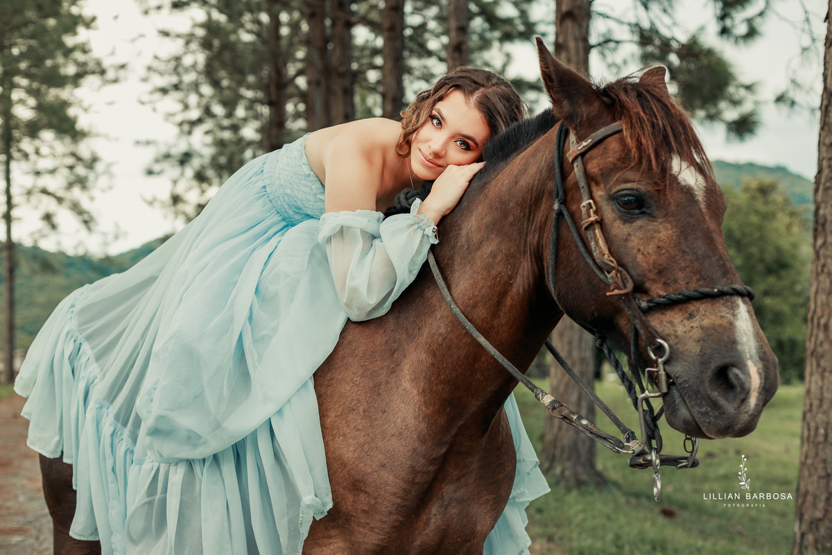 ensaio-de-quinze-anos-fazenda-sao-lorezo-sideropolis-vestido-rosa-roxo-prenda-piqueinique-fotografa-de-lauro-muller- fotografa-fotografa-de-sideropolis