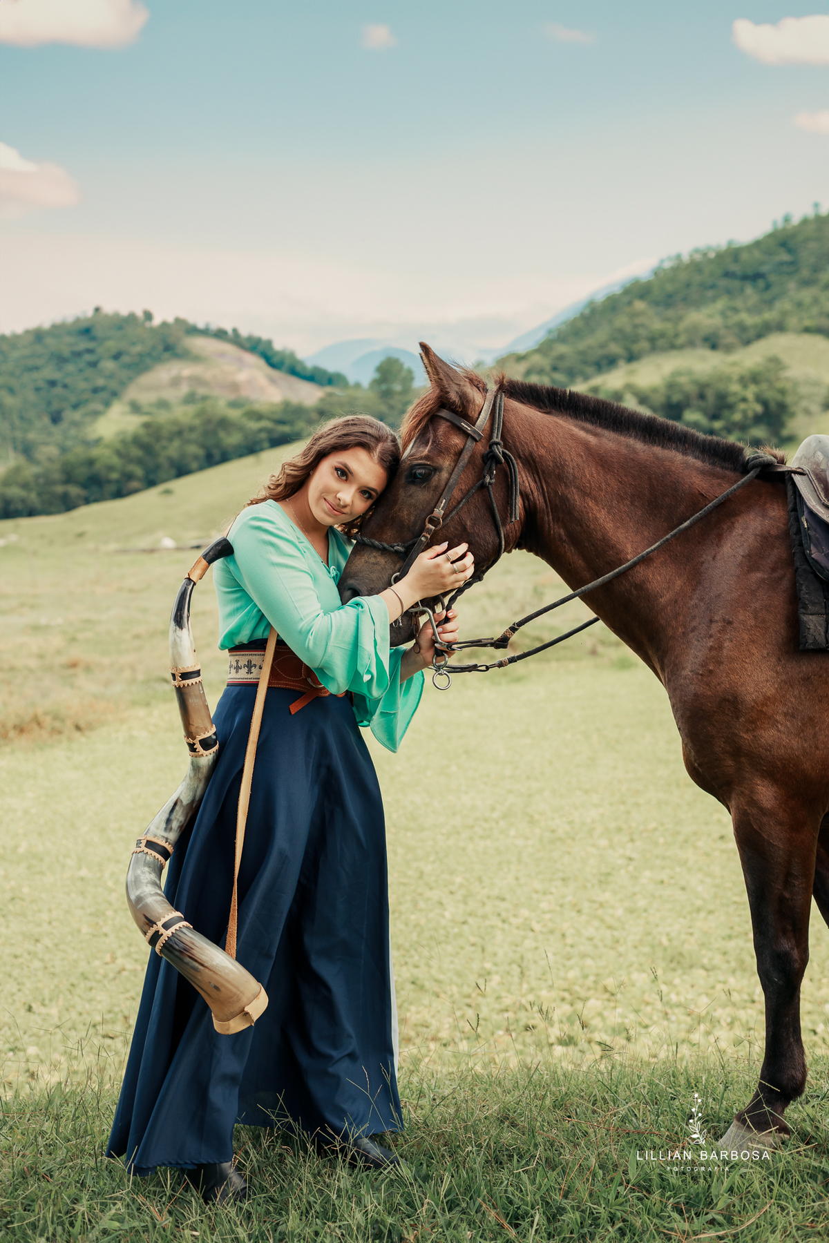 ensaio-de-quinze-anos-fazenda-sao-lorezo-sideropolis-vestido-rosa-roxo-prenda-piqueinique-fotografa-de-lauro-muller- fotografa-fotografa-de-sideropolis