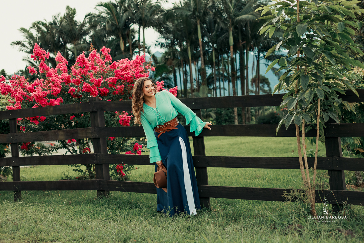 ensaio-de-quinze-anos-fazenda-sao-lorezo-sideropolis-vestido-rosa-roxo-prenda-piqueinique-fotografa-de-lauro-muller- fotografa-fotografa-de-sideropolis
