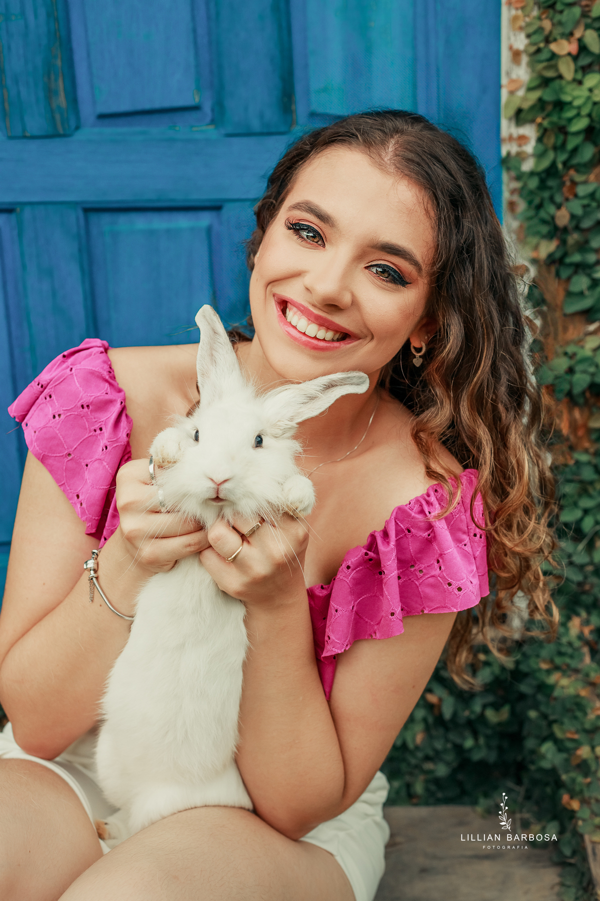 ensaio-de-quinze-anos-fazenda-sao-lorezo-sideropolis-foto-com-animais-foto-com-coelho-vestido-rosa-roxo-prenda-piqueinique-fotografa-de-lauro-muller- fotografa-fotografa-de-sideropolis