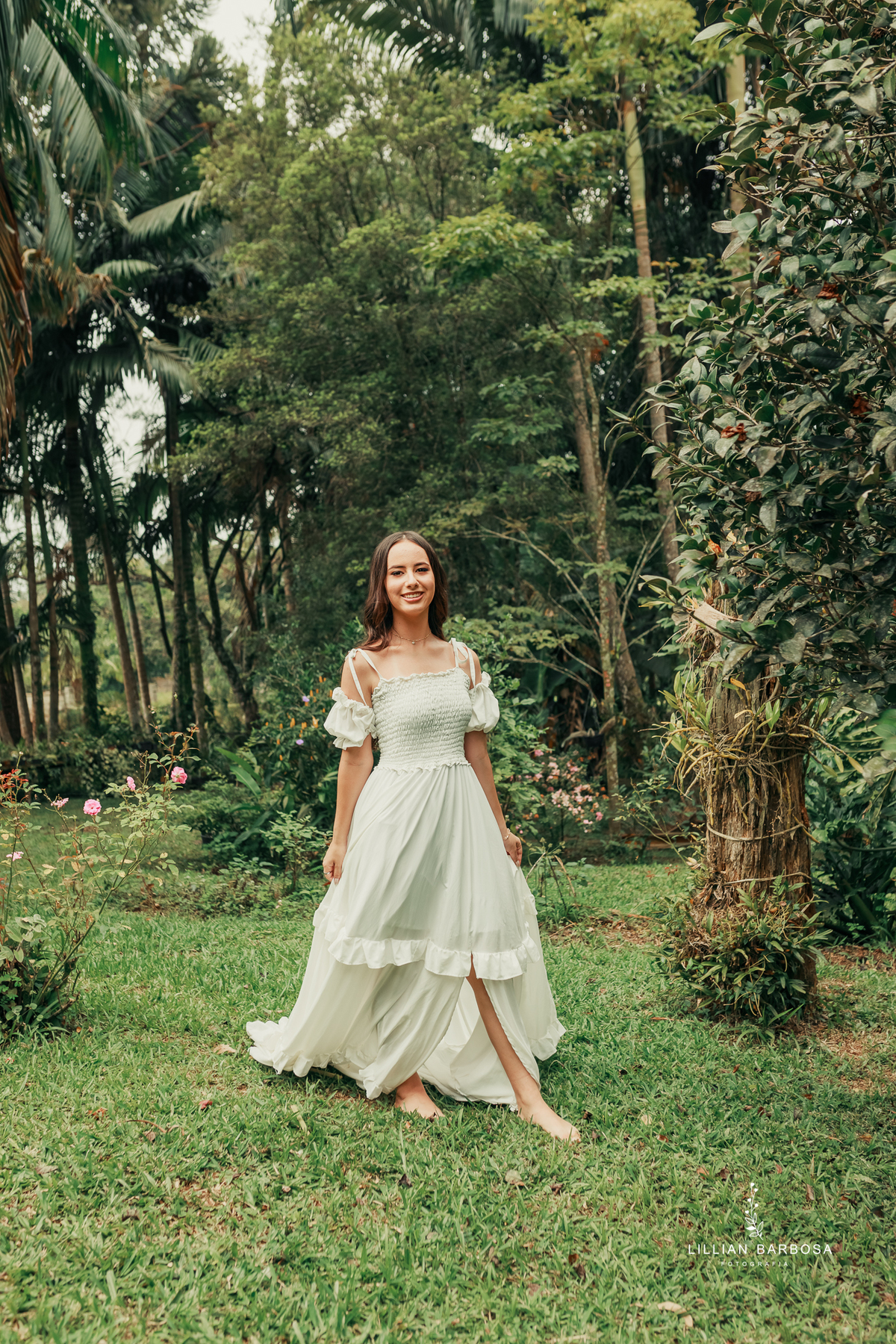 ensaio-de-quinze-anos-serra-dorio-do-rastro-vestido-rosa-azul-jeans-croped-vestido-branco-fotografa-de-lauro-muller- fotografa-fotografa-de-serra-d-do-rio-rastro