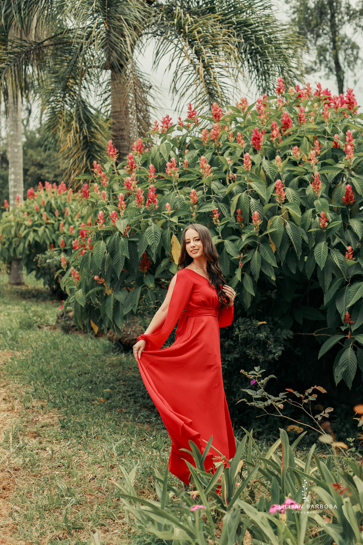 ensaio-de-quinze-anos-serra-dorio-do-rastro-vestido-rosa-azul-jeans-croped-vestido-branco-fotografa-de-lauro-muller- fotografa-fotografa-de-serra-d-do-rio-rastro