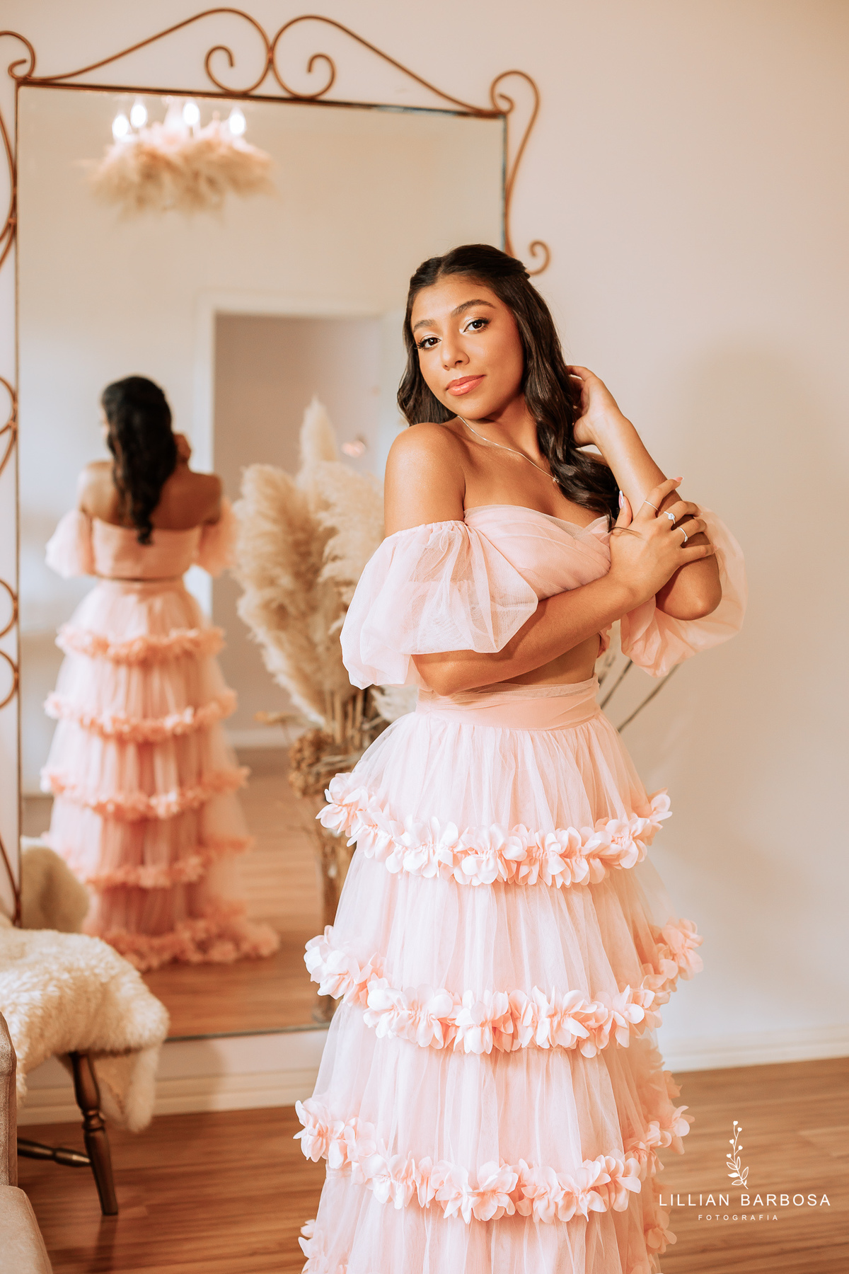 ensaio-de-quinze-anos-atelie-daniela-nagel-Castelo-belvedere-vestido-rosa-azul-conjunto-branco-fotografa-de-lauro-muller- fotografa-fotografa-de-orleans-fotografa-de-treze-de-maio-ensaio-de-quinze-anos-atelie-daniela-nagel-Castelo-belvedere-vestido-rosa-a