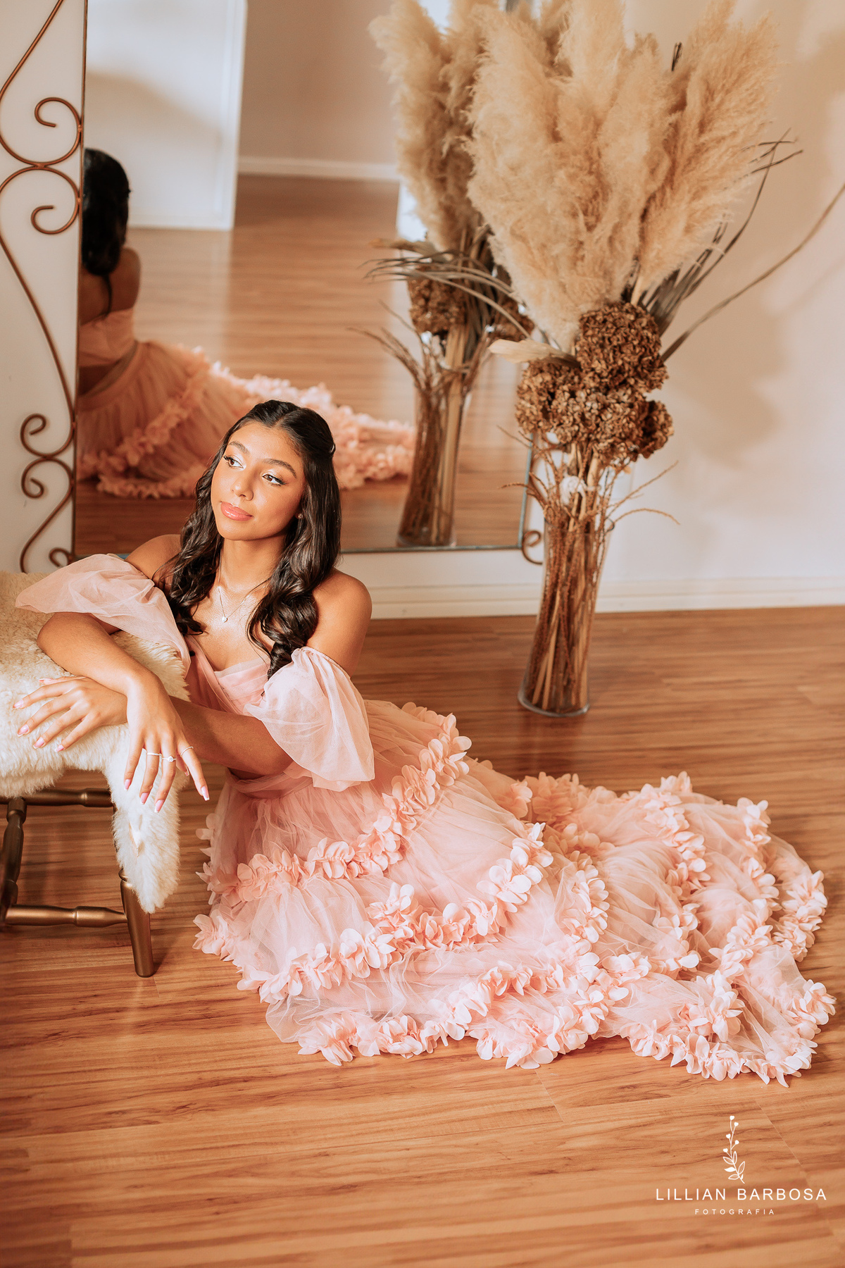 ensaio-de-quinze-anos-atelie-daniela-nagel-Castelo-belvedere-vestido-rosa-azul-conjunto-branco-fotografa-de-lauro-muller- fotografa-fotografa-de-orleans-fotografa-de-treze-de-maio-