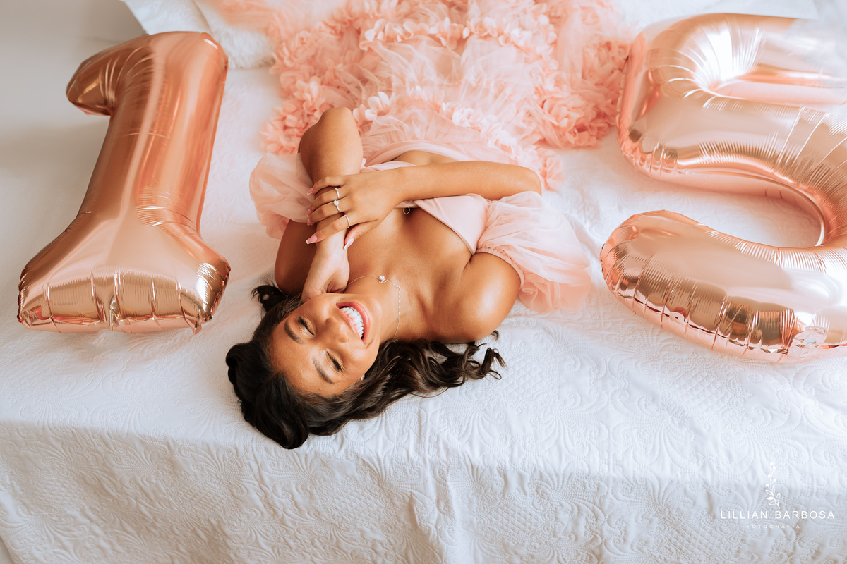 ensaio-de-quinze-anos-atelie-daniela-nagel-Castelo-belvedere-vestido-rosa-azul-conjunto-branco-fotografa-de-lauro-muller- fotografa-fotografa-de-orleans-fotografa-de-treze-de-maio-