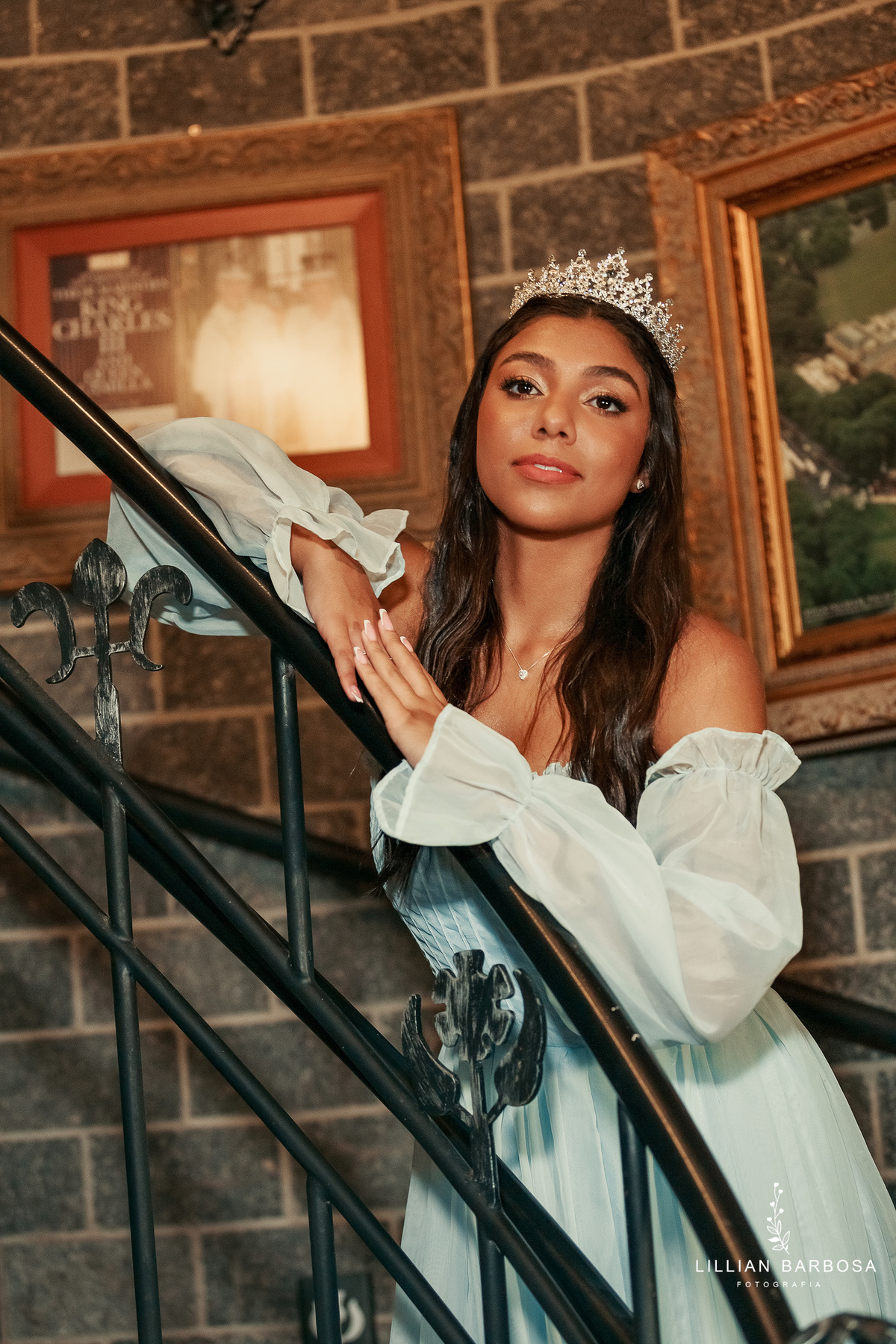 ensaio-de-quinze-anos-atelie-daniela-nagel-Castelo-belvedere-vestido-rosa-azul-conjunto-branco-fotografa-de-lauro-muller- fotografa-fotografa-de-orleans-fotografa-de-treze-de-maio-