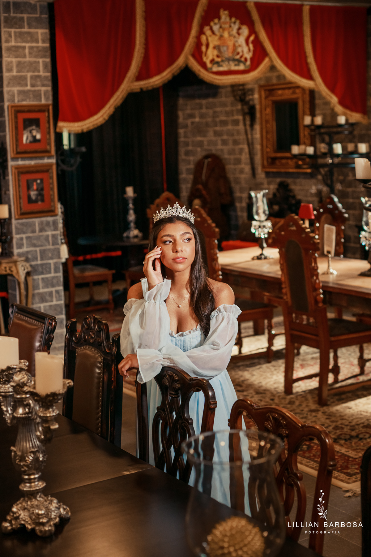 ensaio-de-quinze-anos-atelie-daniela-nagel-Castelo-belvedere-vestido-rosa-azul-conjunto-branco-fotografa-de-lauro-muller- fotografa-fotografa-de-orleans-fotografa-de-treze-de-maio-